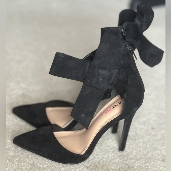 JustFab Black Ankle Bow Heels 7.5 - Picture 4 of 5